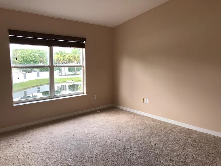 1341 Lyonshire Dr — Photo 15