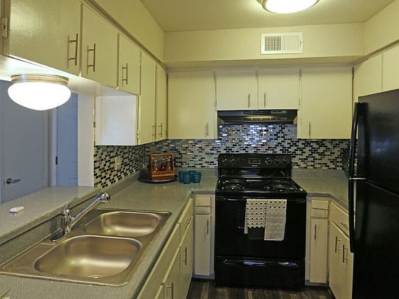 4th image of 5534 Fredericksburg Rd #2