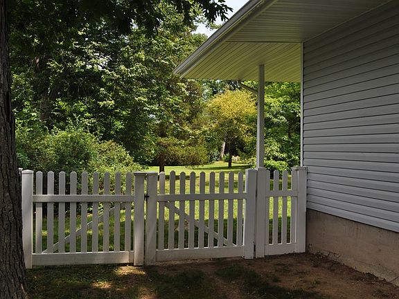 4th image of 291 Cambon Ave