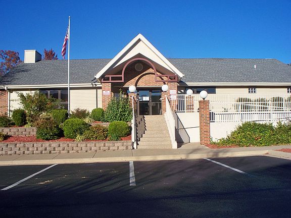 3rd image of 350 S Wildwood Dr APT A12