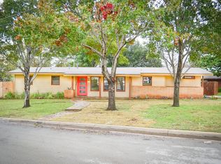 3900 Sanguinet St, Fort Worth, TX 76107