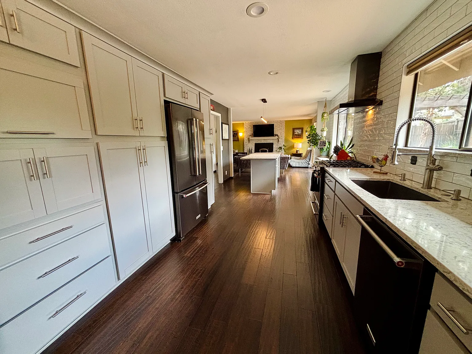 1865 NE Snowbird Ct — Photo 3