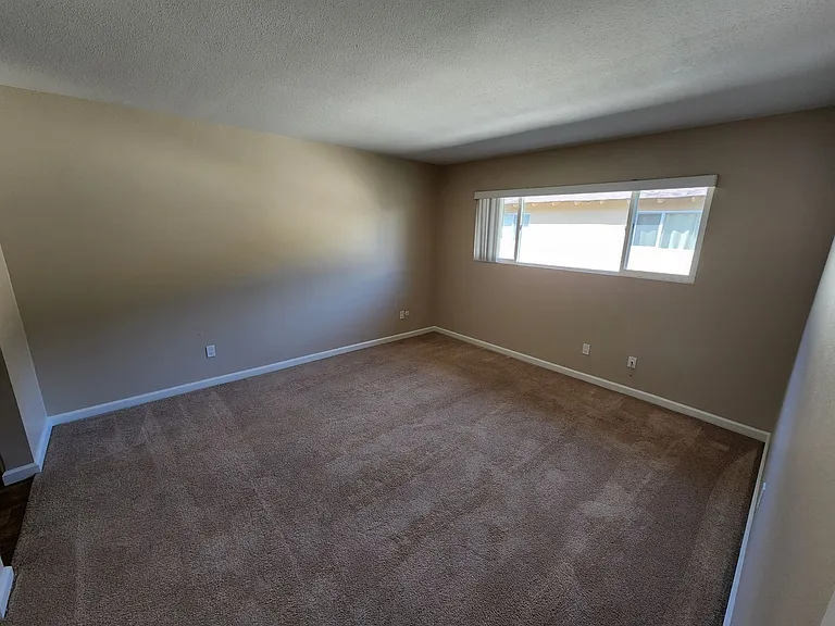 2654 Farel St — Photo 5