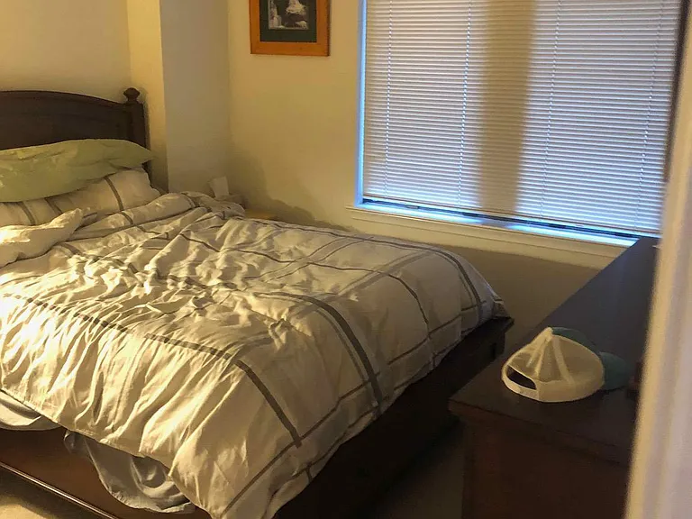 1021 N Garfield St #215 — Photo 8