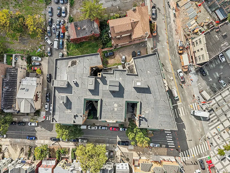 Magnolia Apartments — Photo 25