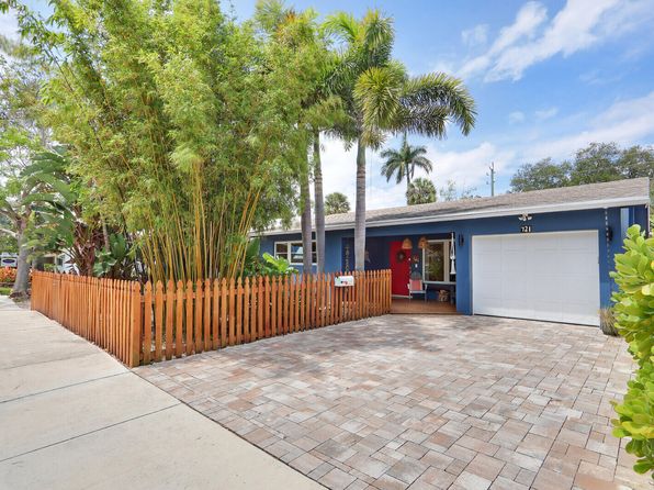 721 N Lakeside Dr
