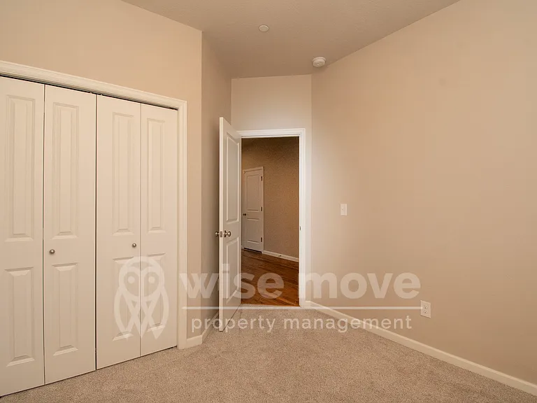 7317 N 93rd Ave — Photo 3