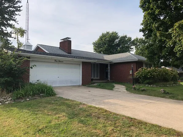411 S Seymour St, Oakwood, IL 61858