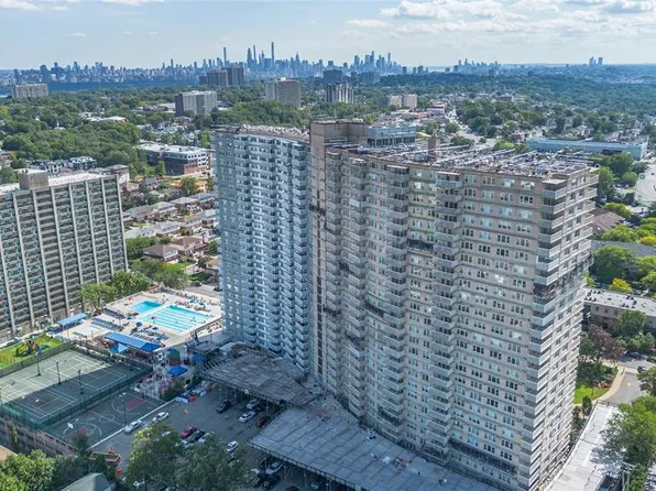 555 North Ave APT 4U, Fort Lee, NJ 07024