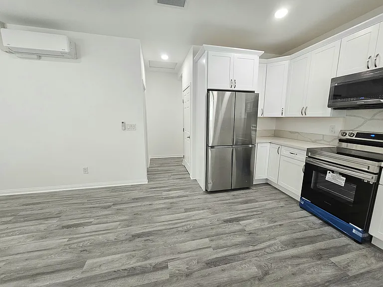 722 1/2 S Williamson Ave #722-12A — Photo 3
