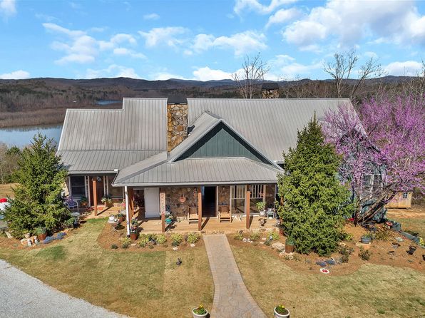 284 River Rd, Westminster, SC 29693