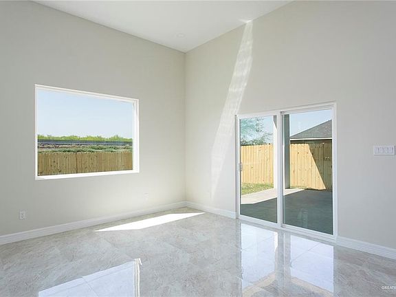 4th image of 2106 Ithica Ave