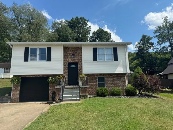 814 N 7th Ave, Paden City, WV 26175