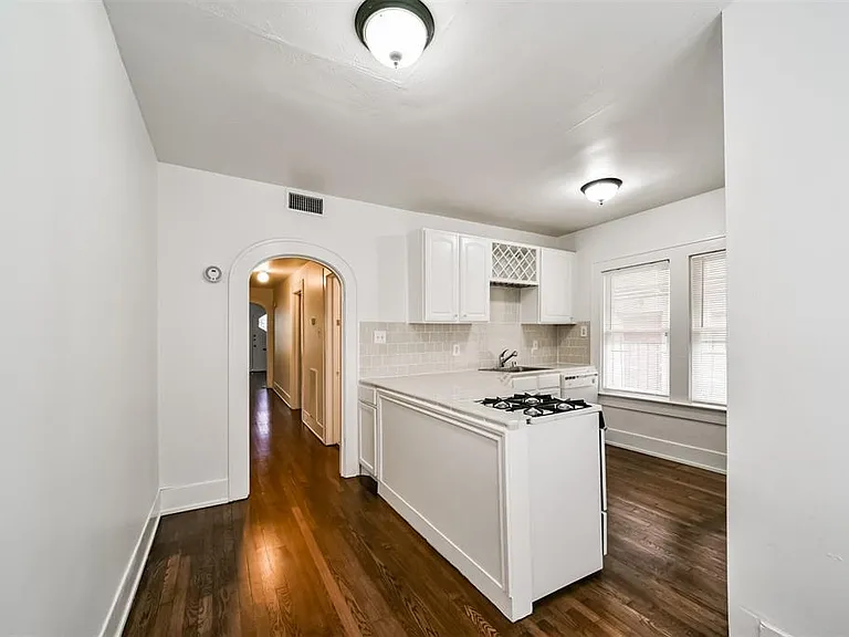 2235 Welch St — Photo 11