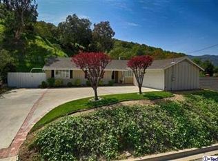 2082 Oak Valley Rd, Glendale, CA 91208