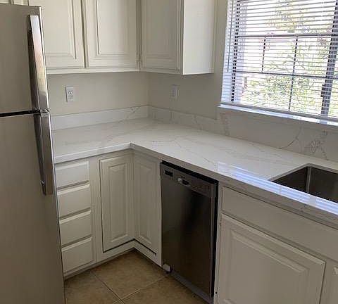 3rd image of 15402 N 28th St Unit 207