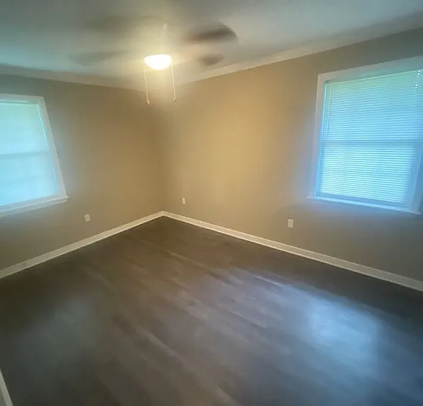 1010 Deryll St — Photo 14