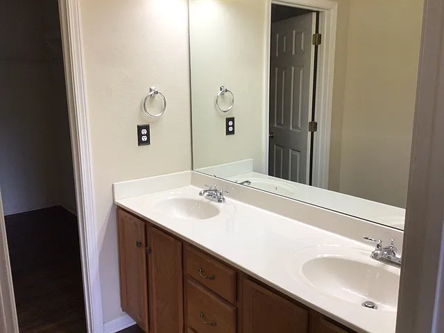3744 Foxton Dr — Photo 9