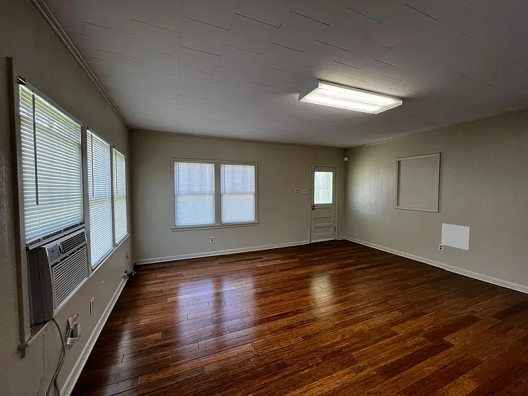 119 Saint Julien Ave — Photo 25