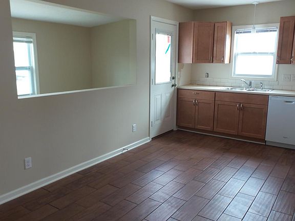 5th image of 2128 Avenue N