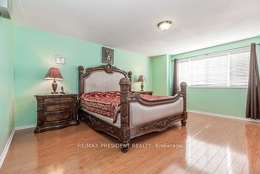 5th image of 44 Gold Hill Rd W