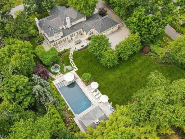 33 CRESCENT PLACE, Millburn Twp., NJ 07078
