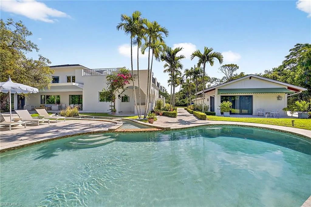 5 bed, 6.5 bath, 5400 sqft, $50,000 — Photo 1