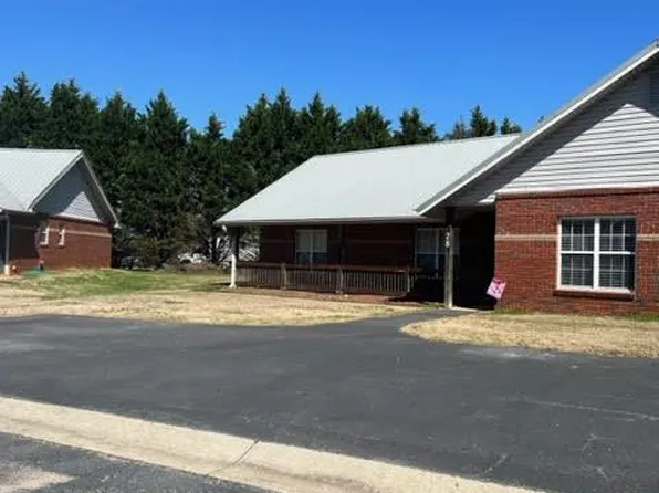 30 Runners Ln, Maysville, GA 30558