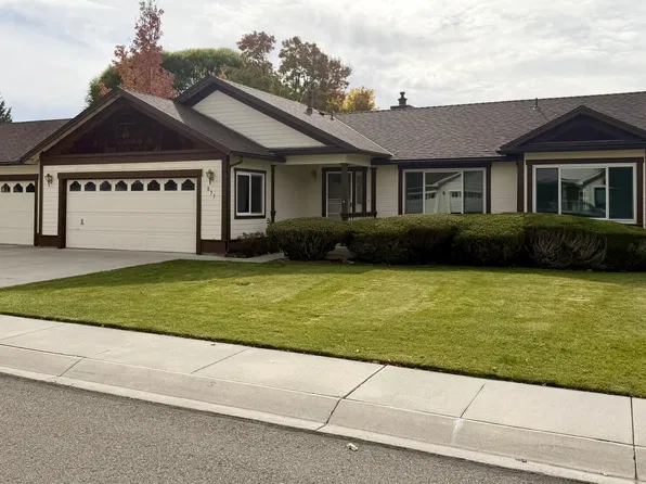 851 Longleaf Pl, Minden, NV 89423