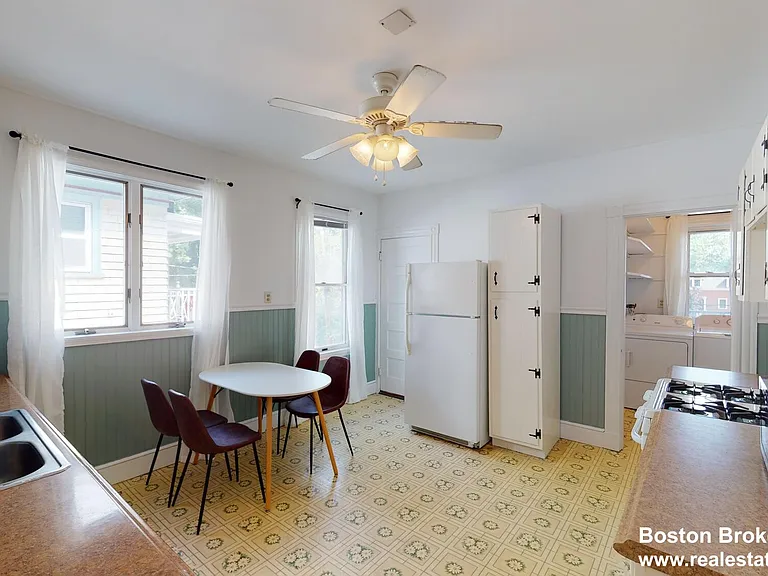 30 Roseclair St #2 — Photo 4