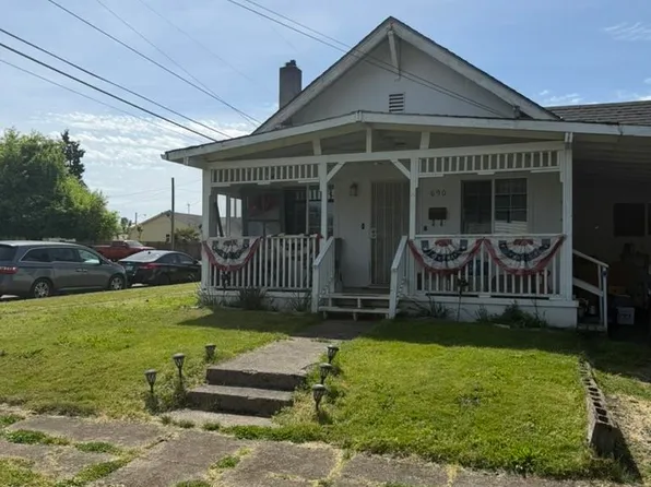 690 S 6th St, Independence, OR 97351