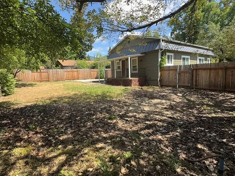 1202 NW Hawthorne Ave — Photo 19