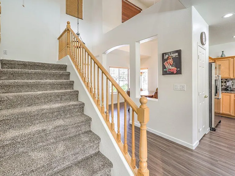 4321 Jordanville St — Photo 16