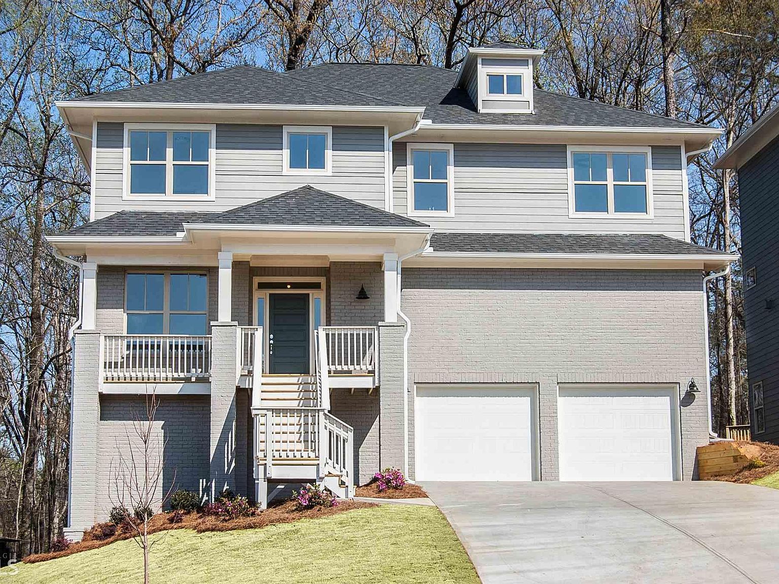 a*.様 house on the hill S/S Tee (Tile) 90 2908 Silver Hill Ter SE, Atlanta, GA 30316 | Zillow