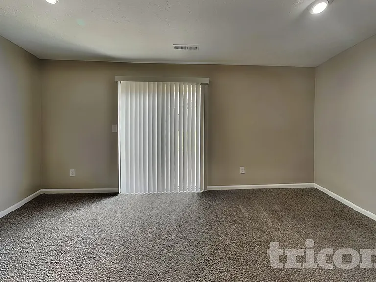 1263 Brookdale Ct — Photo 2