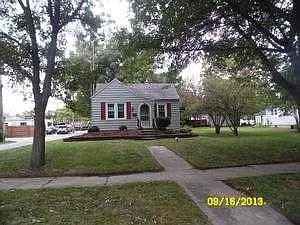 308 S Main St photo 1