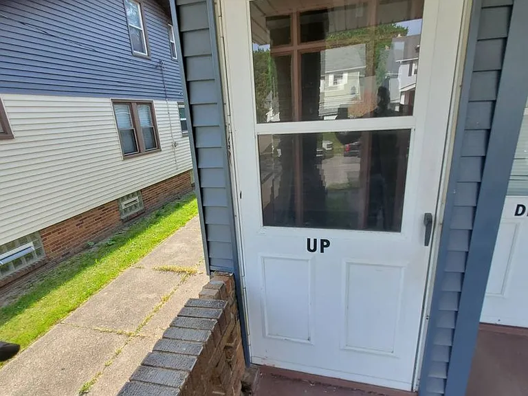 3320 Berea Rd — Photo 5