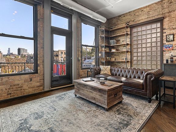 4th image of 1400 N Milwaukee Ave APT 205