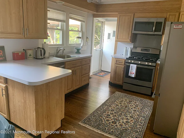 245 Monmouth Blvd — Photo 6