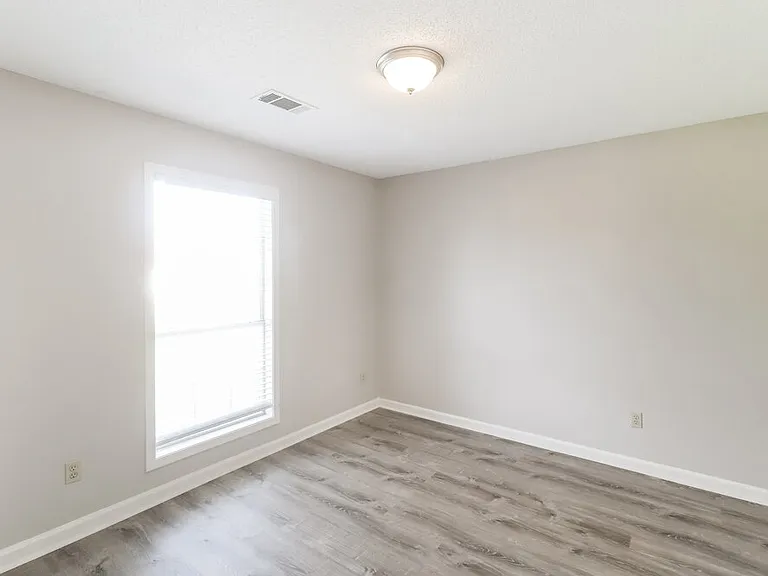 6665 Millgrove Park Dr — Photo 13