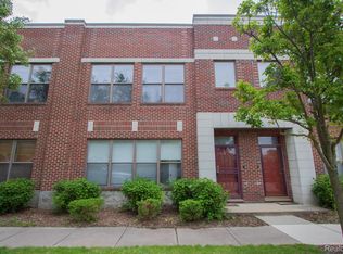 68 W Bethune St, Detroit, MI