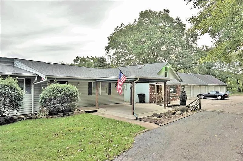 587 Mercer Rd photo 1
