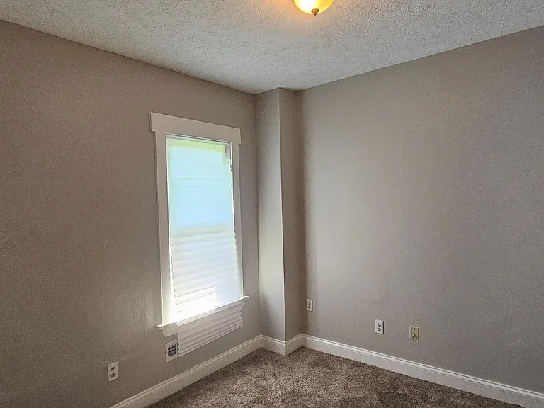 9710 Easton Ave — Photo 20