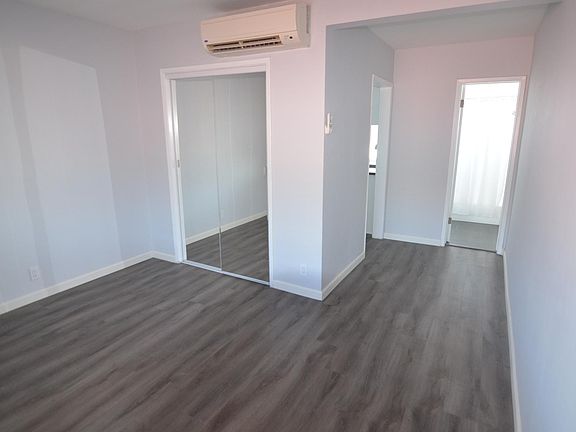 4th image of 4315 Lennox Blvd APT 16