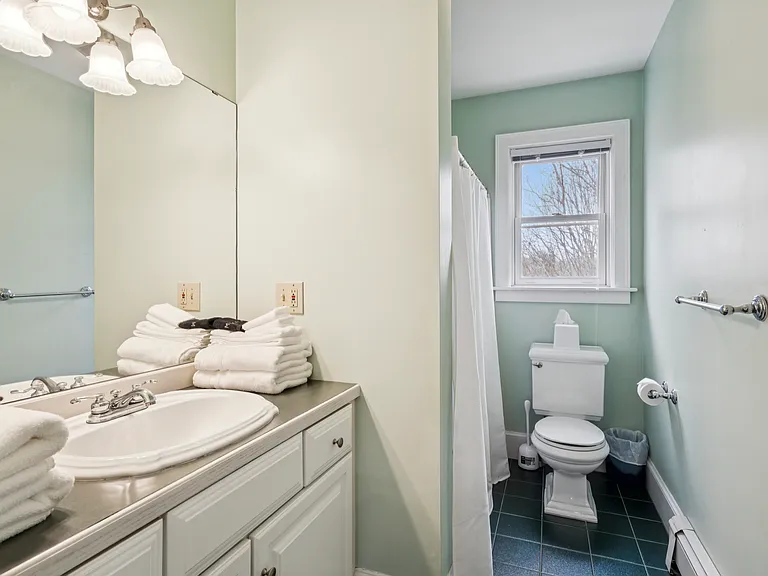 8 Thistleberry Ln — Photo 16