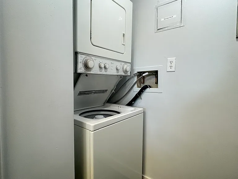 460 Westview St #102 — Photo 10