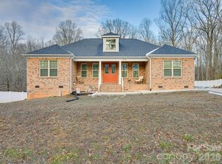 1473 Morningside Dr, Iron Station, NC 28080