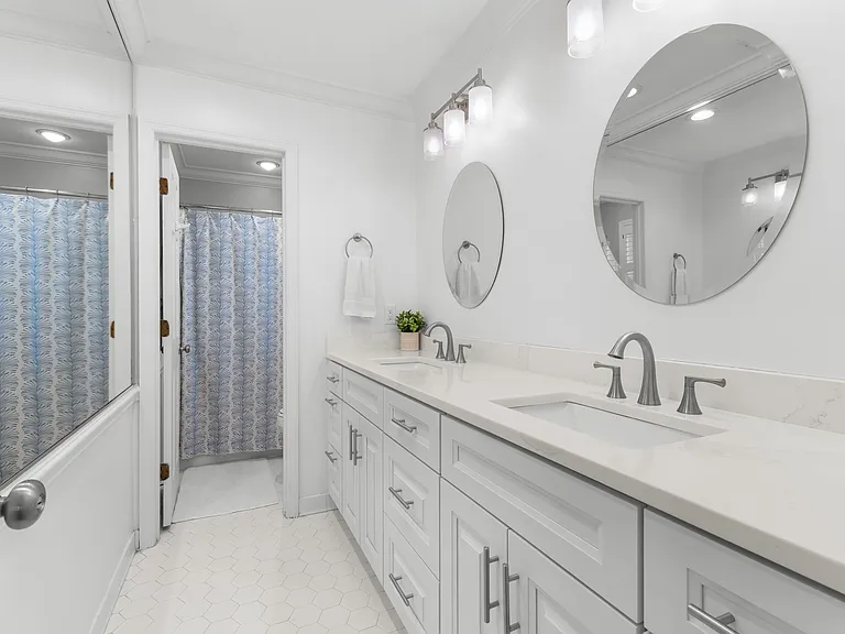 1043 Loyalist Ln — Photo 21