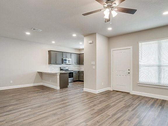 2nd image of 400 W B B Fielder Rd #441G