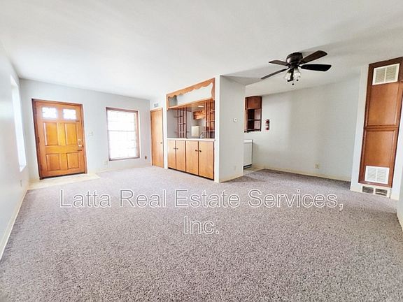 3rd image of 2105 Englewood Ter APT 1